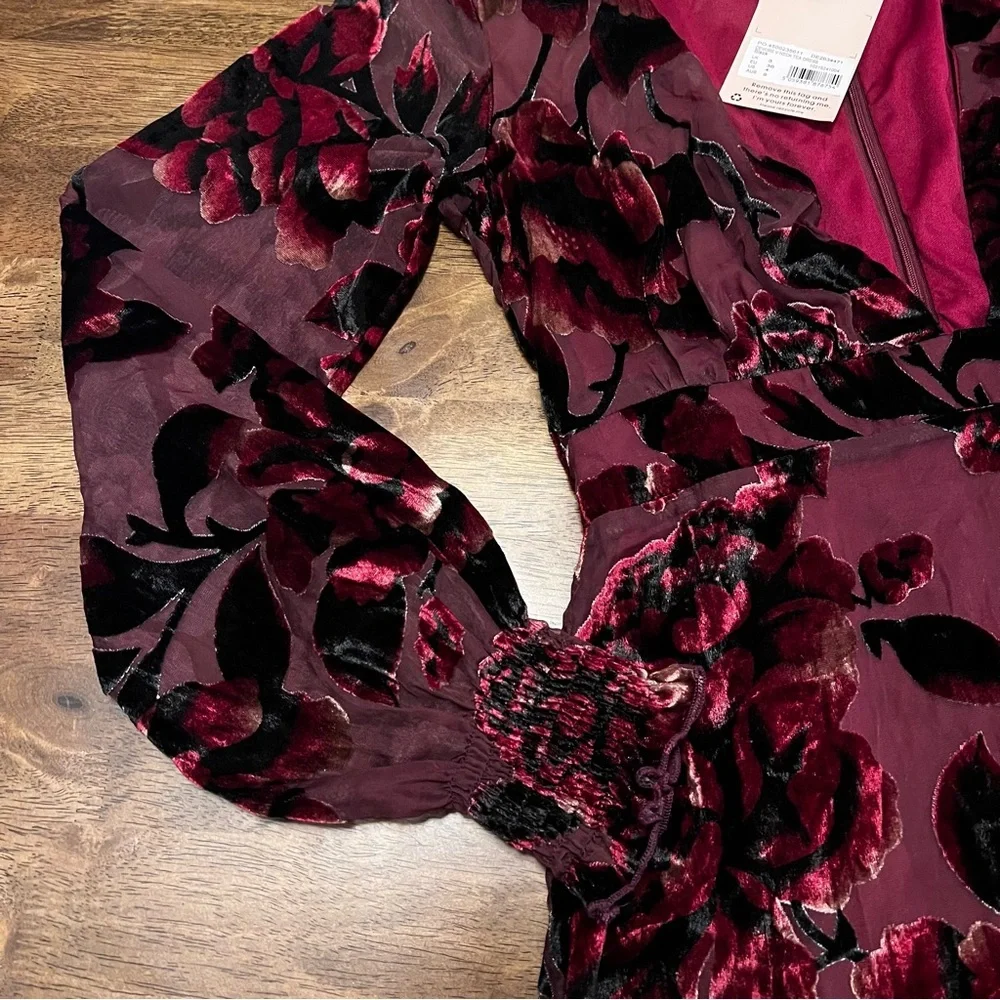 NWT Missguided Devore V Neck Tea Dress Floral Size 4 Red Ruffle Plunge - Picture 5 of 16